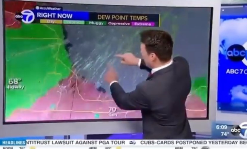 【動画】気象予報士さん、自分が使っているモニターがタッチパネルだと放送中に気づく